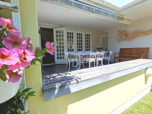 Summerstrand Bed & Breakfast | On the Bay