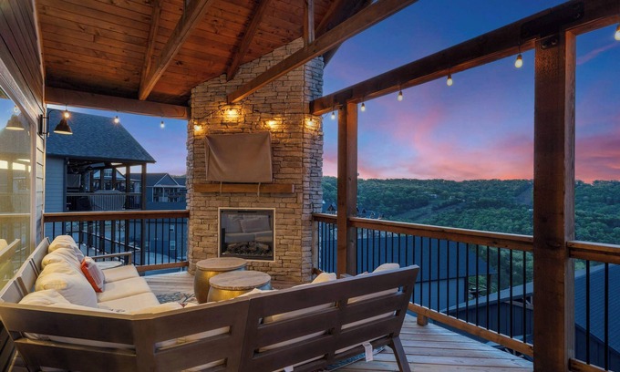 Indian Point Condo | On The Rocks - Home for 16!