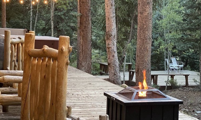 Black Hawk Cabin | On the South Boulder, Hot Tub and Sauna, 8 mins to Nederland