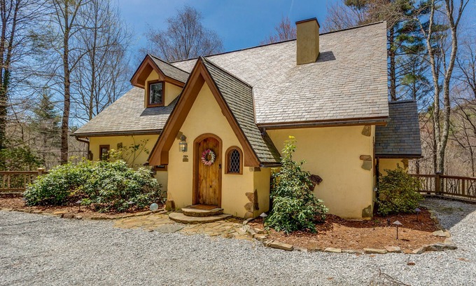 Sapphire House | ONCE UPON A STREAM- Storybook cottage on stream, perfect for family gatherings.