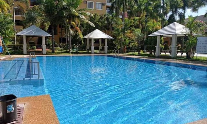 Davao Condo | One bed fully furnished Condo with lovely pool. 10 mins from downtown Davao.