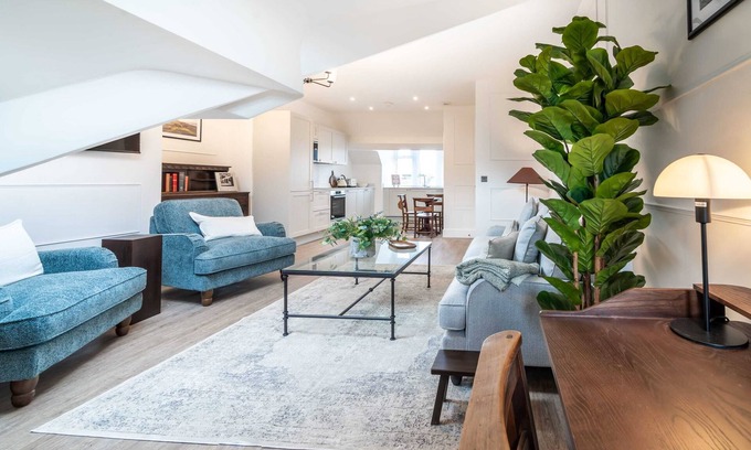 Hoylake Apartment | One Bed Luxury Hoylake Penthouse