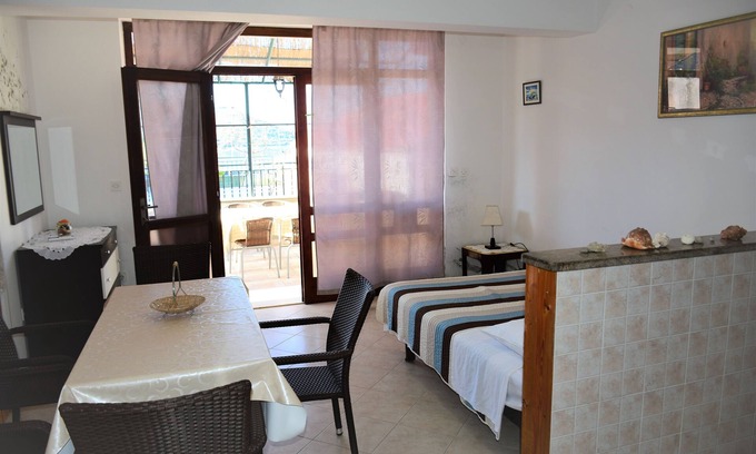 Dubrava Apartment | One bedroom apartment near beach Luka Dubrava, Pelješac (A-284-b)