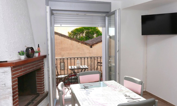 Estadilla Apartment | One-Bedroom Apartment