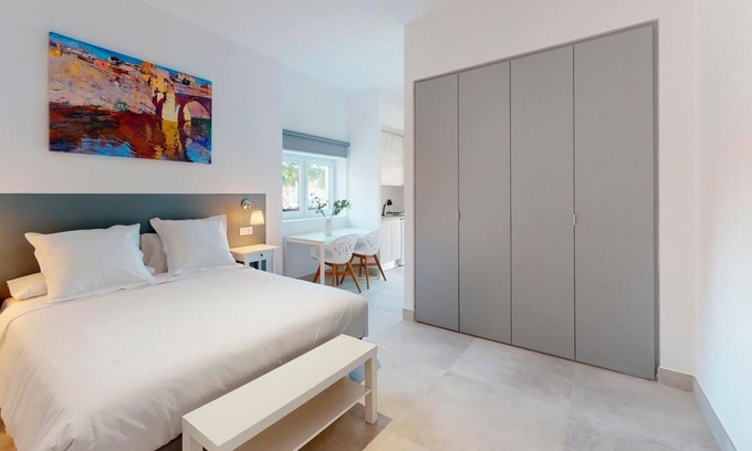 Province of Toledo Apartment | One Bedroom Apartment