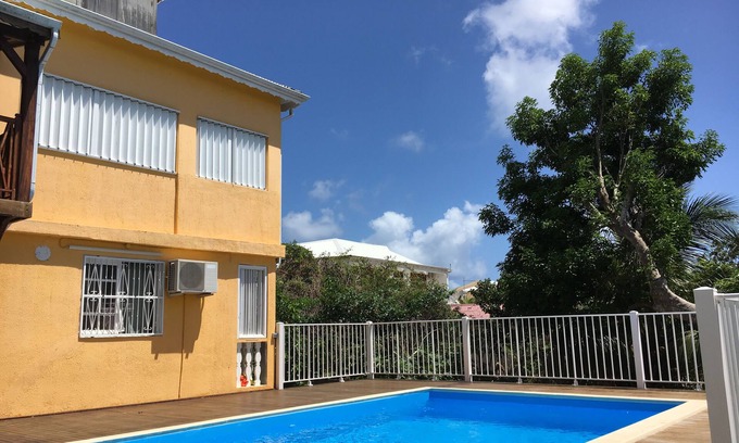 L'Houezel Apartment | One-Bedroom Apartment, Pool, Gosier