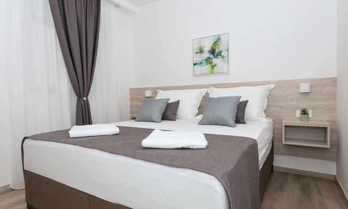 Donja luka Apartment | One bedroom apartment with terrace Makarska (A-19134-e)