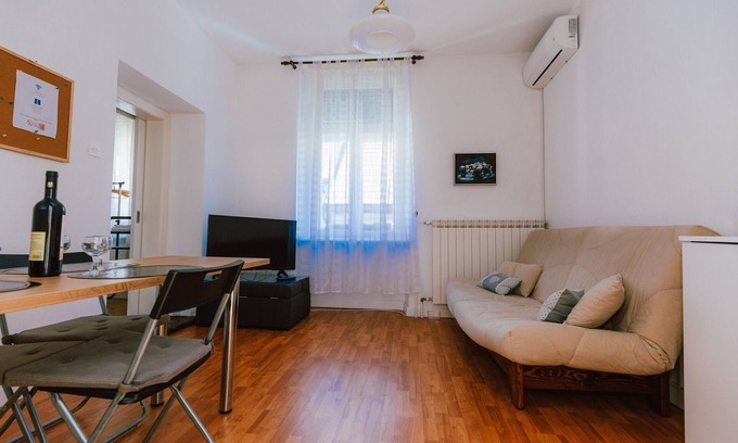 Vransko Apartment | One Bedroom Apartment in Vransko at Moto Museum