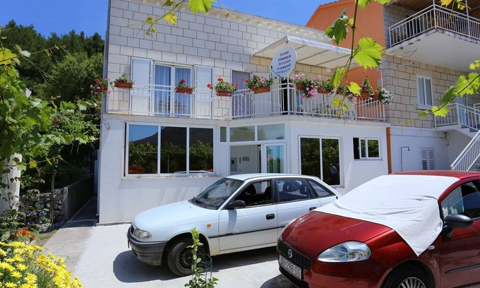 Zuljana Apartment | One bedroom apartment with air-conditioning Žuljana, Pelješac (A-252-e)