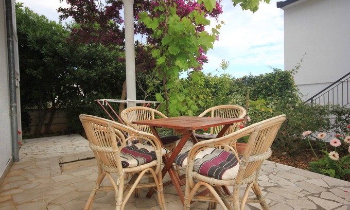 Kuciste Apartment | One bedroom apartment with terrace Kučište - Perna, Pelješac (A-4538-f)