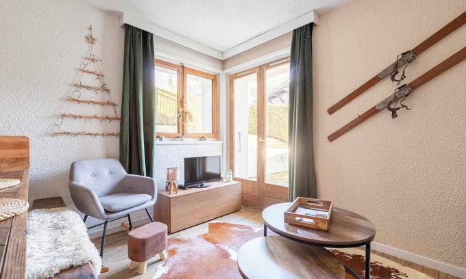Le Planellet Apartment | One-bedroom apartment with garden