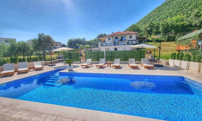 Denovici Apartment | One bedroom apartment with pool and amaizing view