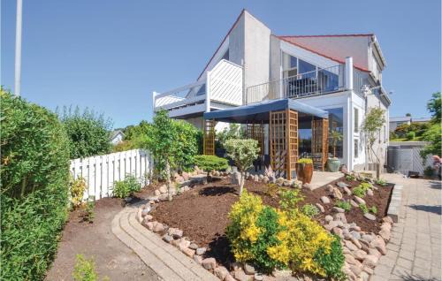 Ebeltoft House | One-Bedroom Holiday Home In Ebeltoft