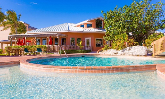 Williams Town Condo | One Bedroom Luxury Condo, Bahamas (1903637)