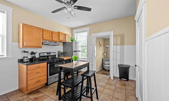 The Southampton Apartment | One Bedroom South City Apartment by StayLage