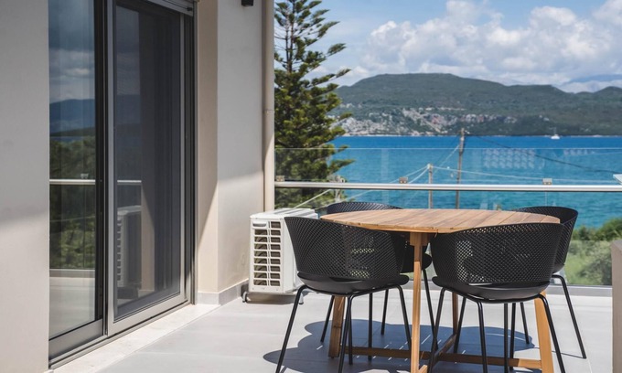 Episkopos Apartment | One-Bedroom with Attic Apartment Sea View