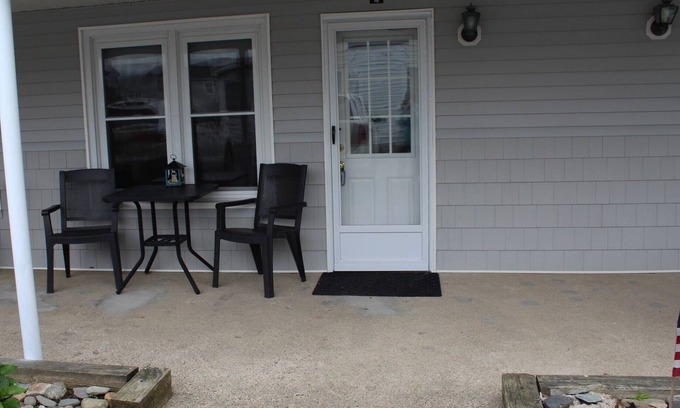 Wells Beach Condo | One Minute Walk To The Beach!
