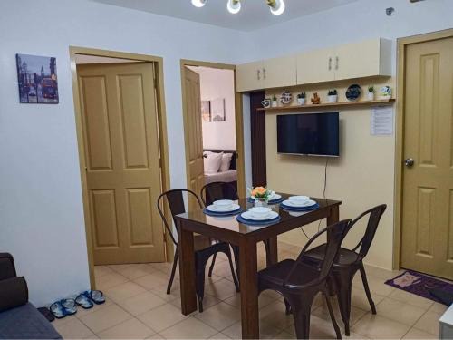 Mandurriao Apartment | One Spatial Two Bedroom Condominium Unit with Pool and Gym free Netflix and wifi