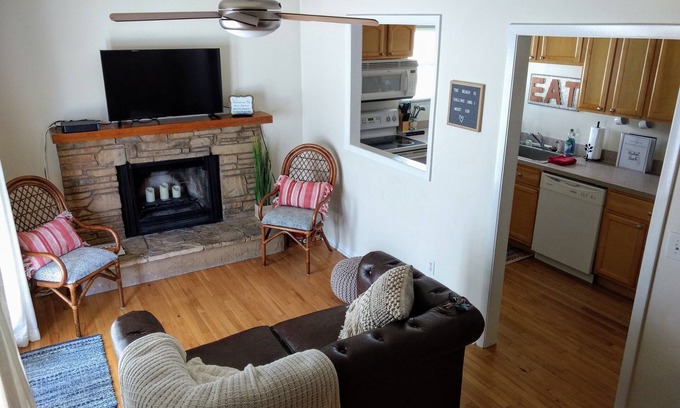 Neptune Beach House | Only 3 Blocks to the Ocean
