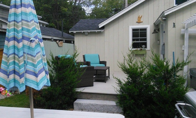 Old Orchard Beach House | OOBeach House 10 Minute Walk To Pier - Beautiful Back Yard With Hot Tub