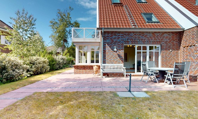 Langeoog House | 'OOSTERTUUN' vacation home in a quiet side street on the outskirts of Langeoog