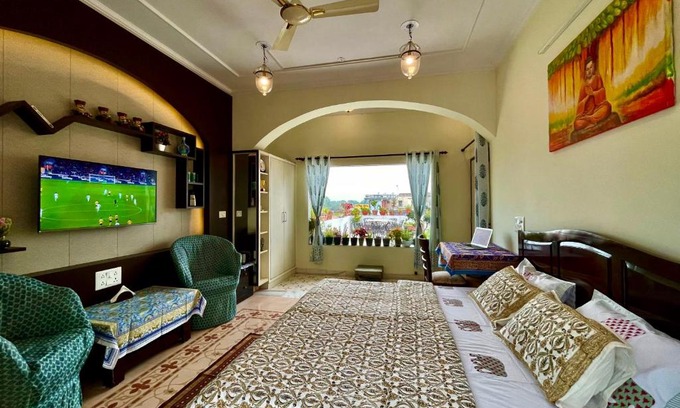 Jaipur House | Open Skies