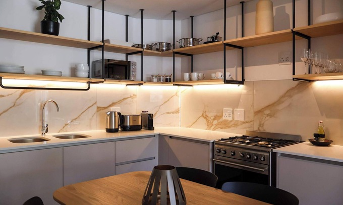 Three Anchor Bay Apartment | Optimum One Bedroom Apartments