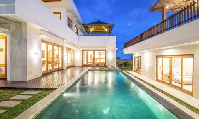 Pecatu Villa | Opulent 6 BR in with Ocean View, 5 mins to Savaya