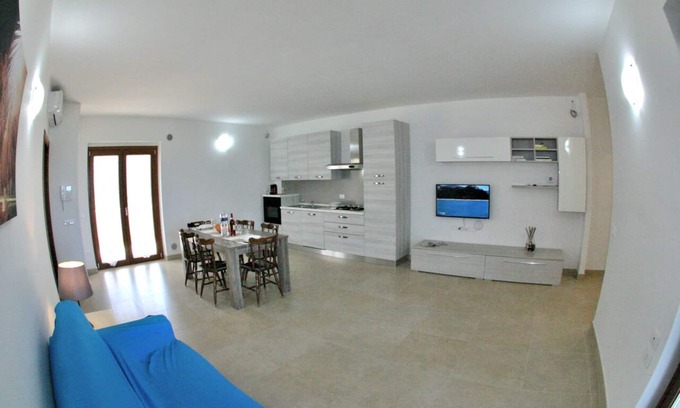 Rodi Garganico Apartment | Orange apartment