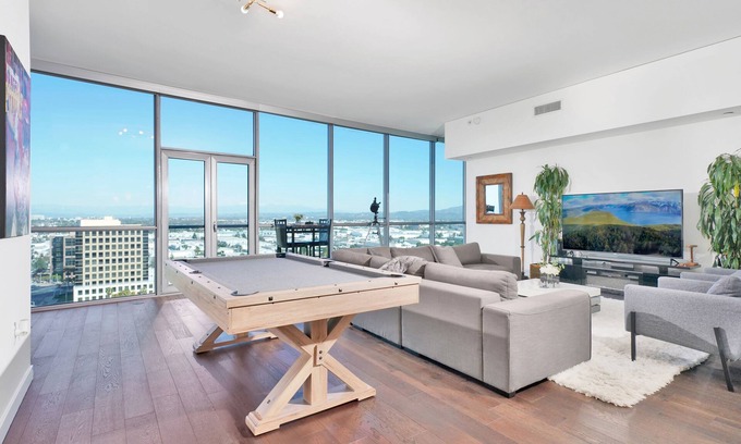 Santa Ana Apartment | Orange County Luxury Apartment