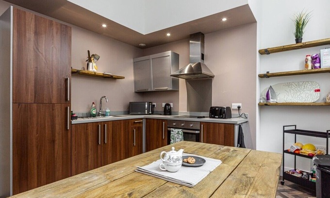 St George's Quarter Condo | Orange Rentals | Beautiful 2 bedroom apartment | City Centre | Sleeps 6