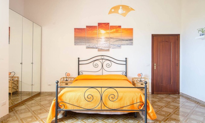 Agerola Apartment | ORANGE Room, Villa INCORONATA