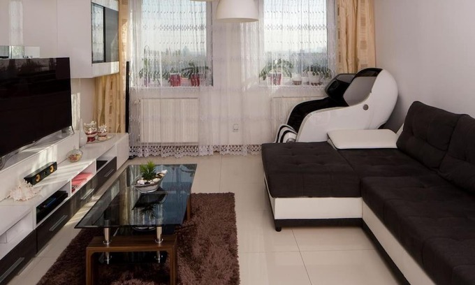 Albertfalva Apartment | OrangeHomes One bedroom apartment with fireplace