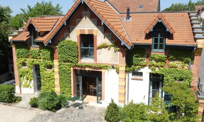 Mary-sur-Marne Bed & Breakfast | Orangerie Saint Martin