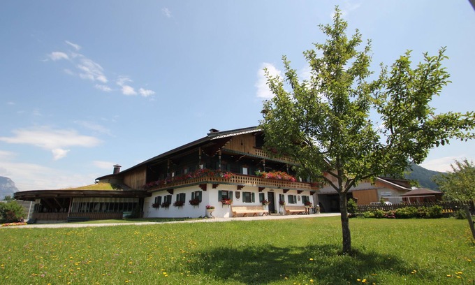 Woergl Apartment | Organic farm in the countryside