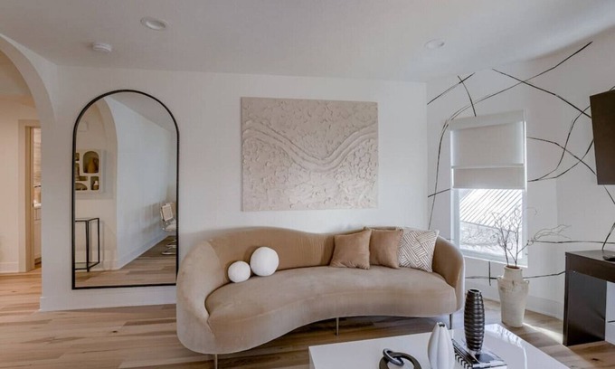 Lincoln House | Organic White Modern