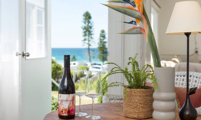 Mollymook Cottage | Original 1950's beach cottage