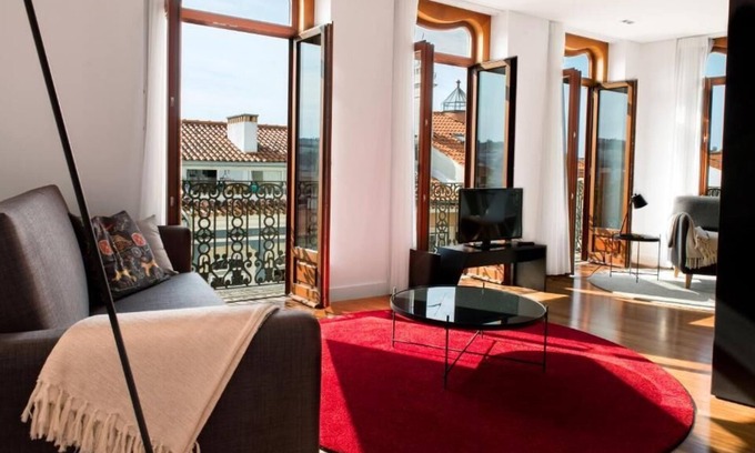 Coimbra City Centre Apartment | Orpheus Isabel de Aragao Heritage