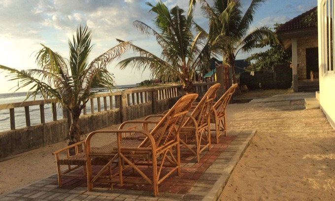 Balaoan House | Ortega Beach House