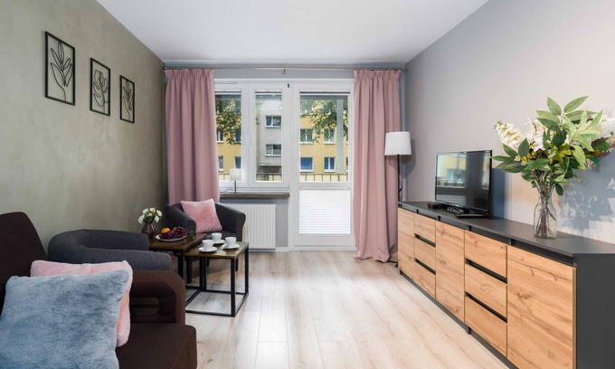 Nowe Miasto Apartment | Os. Bohaterów II Wojny Światowej 49 | Remote Work