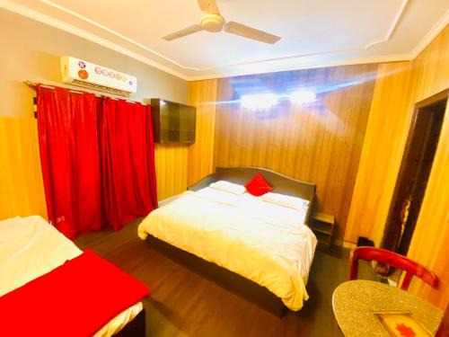 Rakabganj Hotel | Osakataj