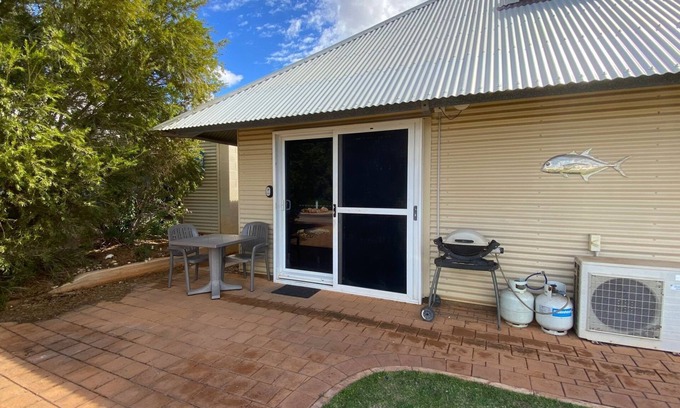 Exmouth Apartment | Osprey Holiday Village Unit 203/1 Bedroom - Villa with a Pool in the Complex