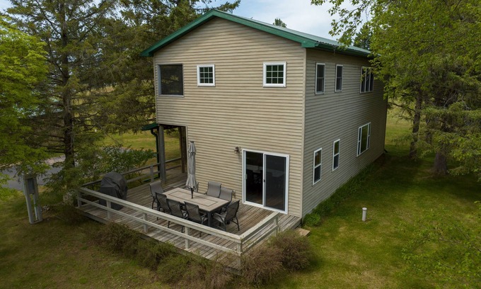 Cable House | Osprey Point on Lake Namakagon