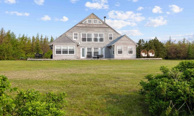 Malpeque House | Osprey’s Landing- Executive oceanfront beach house