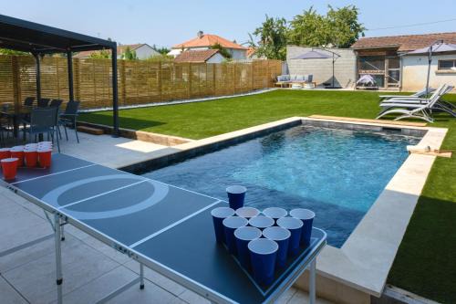 Perigueux House | Ostal périgourdine - Maison familiale avec piscine - 11 couchages