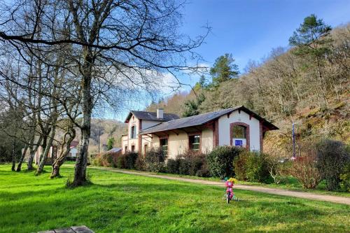 Scrignac Hotel | Ostal Scrignac - Gîte d'étape de la Gare