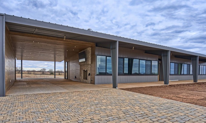 Pawnee County Cabin | OSU Stillwater Private Luxury Corporate/Family Retreat