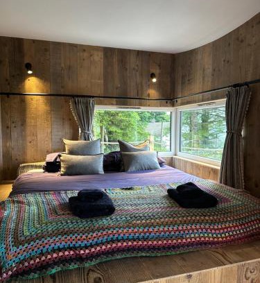 Lochaline Cabin | Otter Burn Cabin