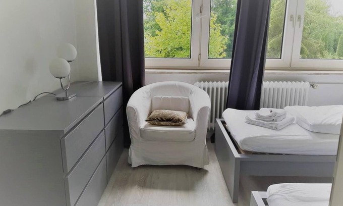 Bramfeld Apartment | Our apartment no. 4 is located in our apartment house Haldesdorfer Straße and is quietly located to the back of the building, perfect for the small family.