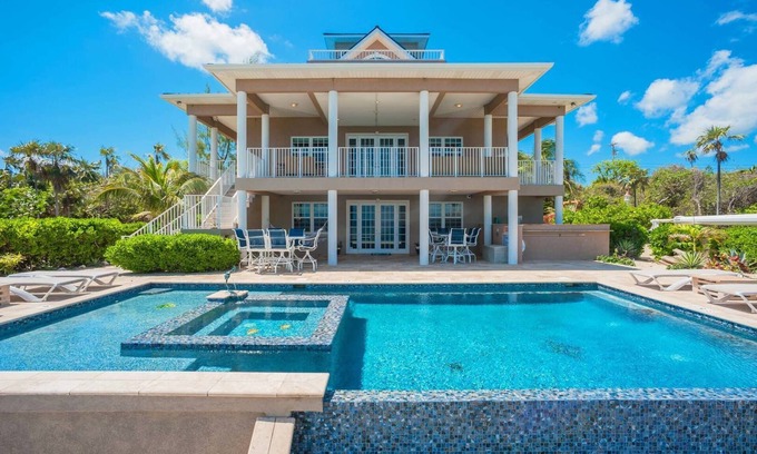 East End House | Our Cayman Cottage: Spacious Family Beach House w/Pool, Spa, Kayaks, + Arcade R
